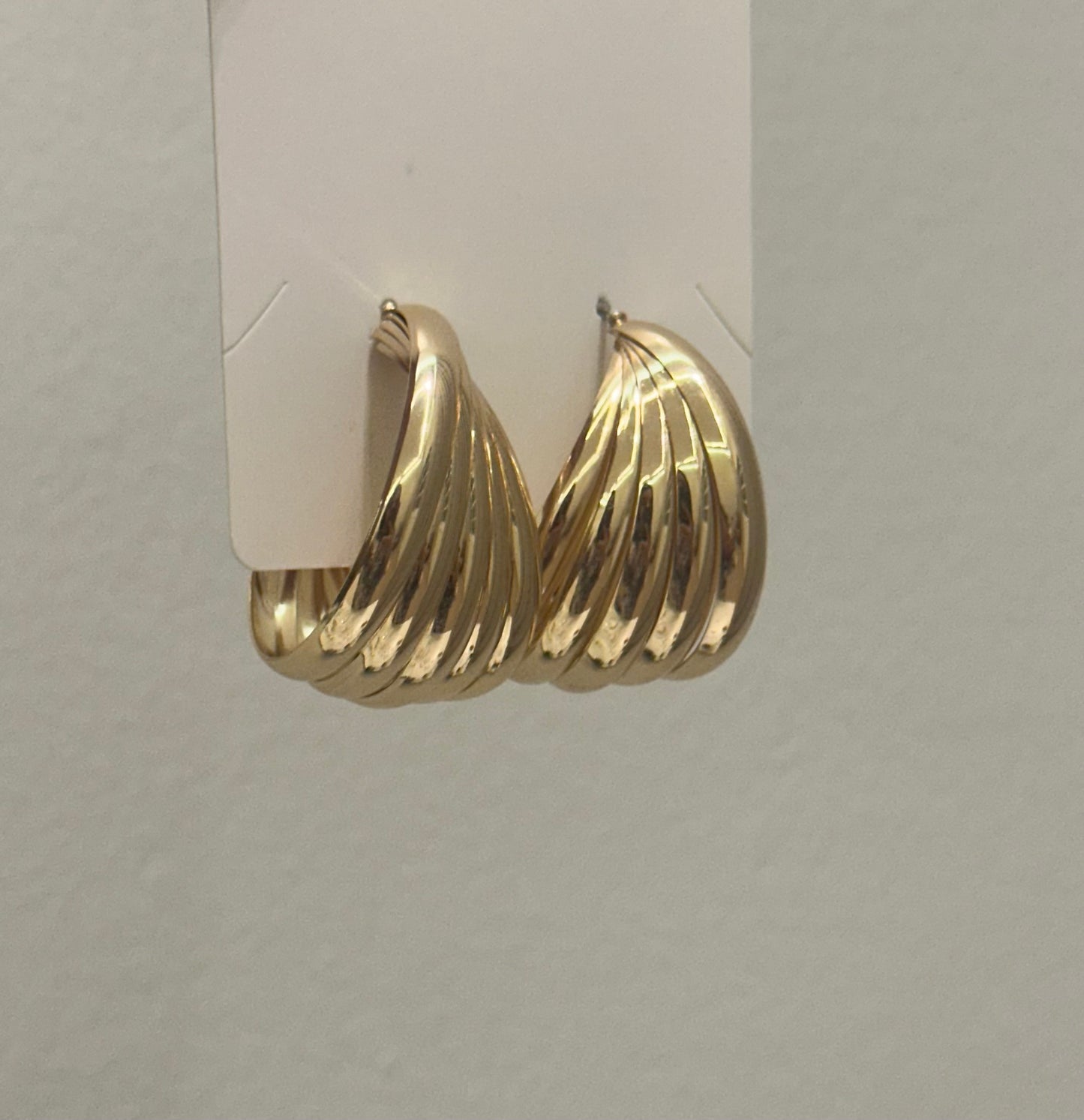 Twisted hoop earrings